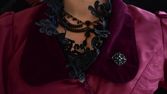 Réaliser l'ennoblissement du costume historique